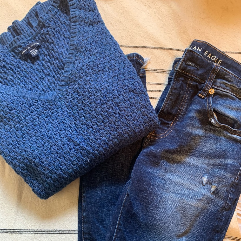 American Eagle Sweater